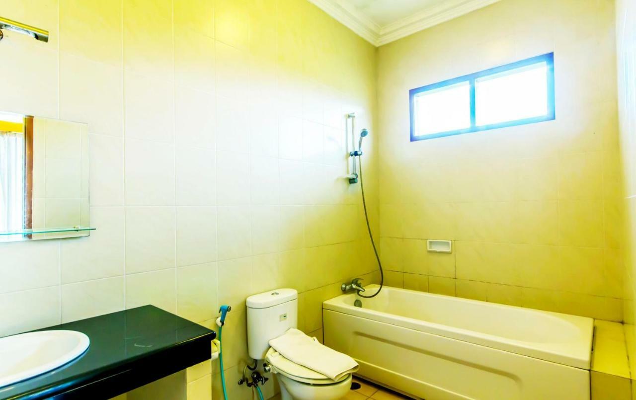 Puri Bernadi Guest House Lembang Exterior photo